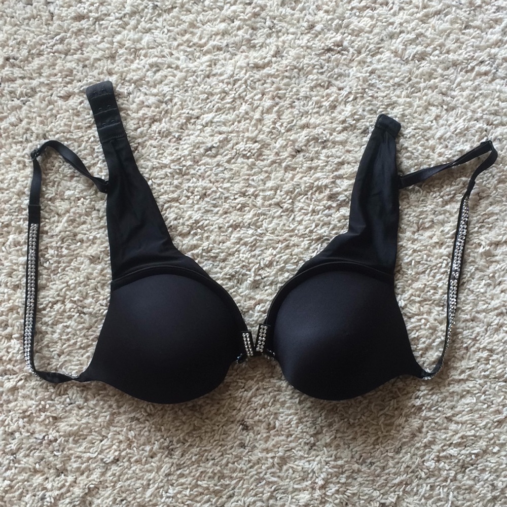 Victoria's Secret Very Sexy Push-Up Bra 32C